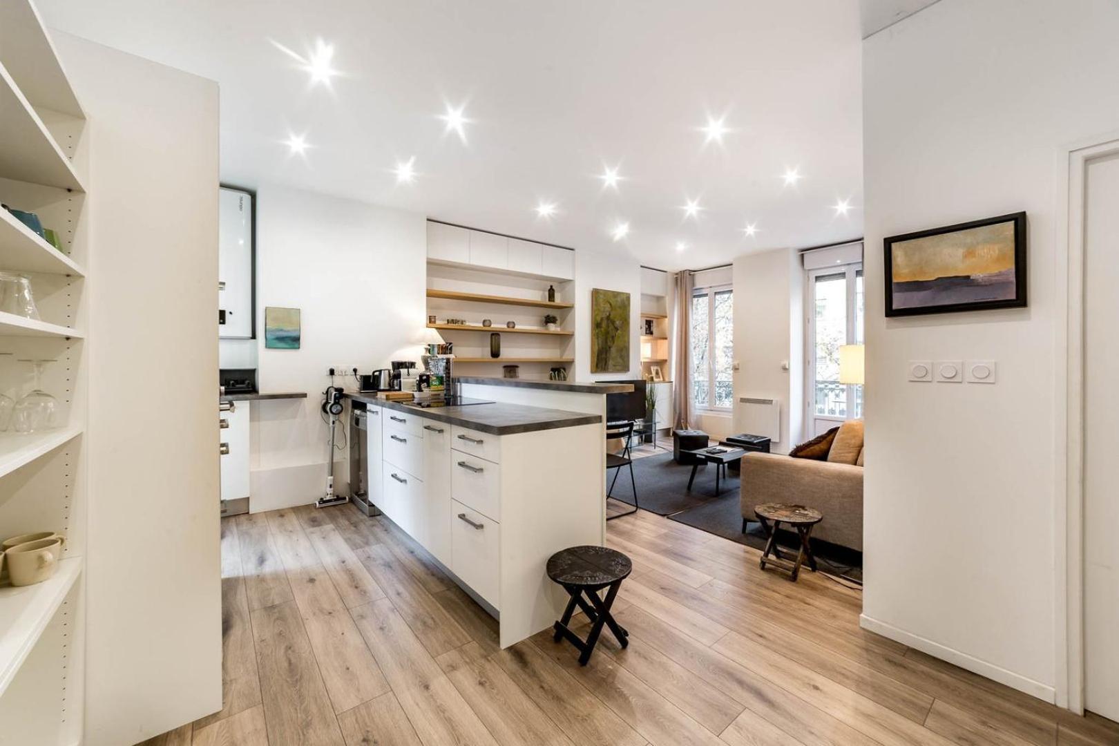 The Charming, Comfortable Charlemagne Ail Apartment Lyon
